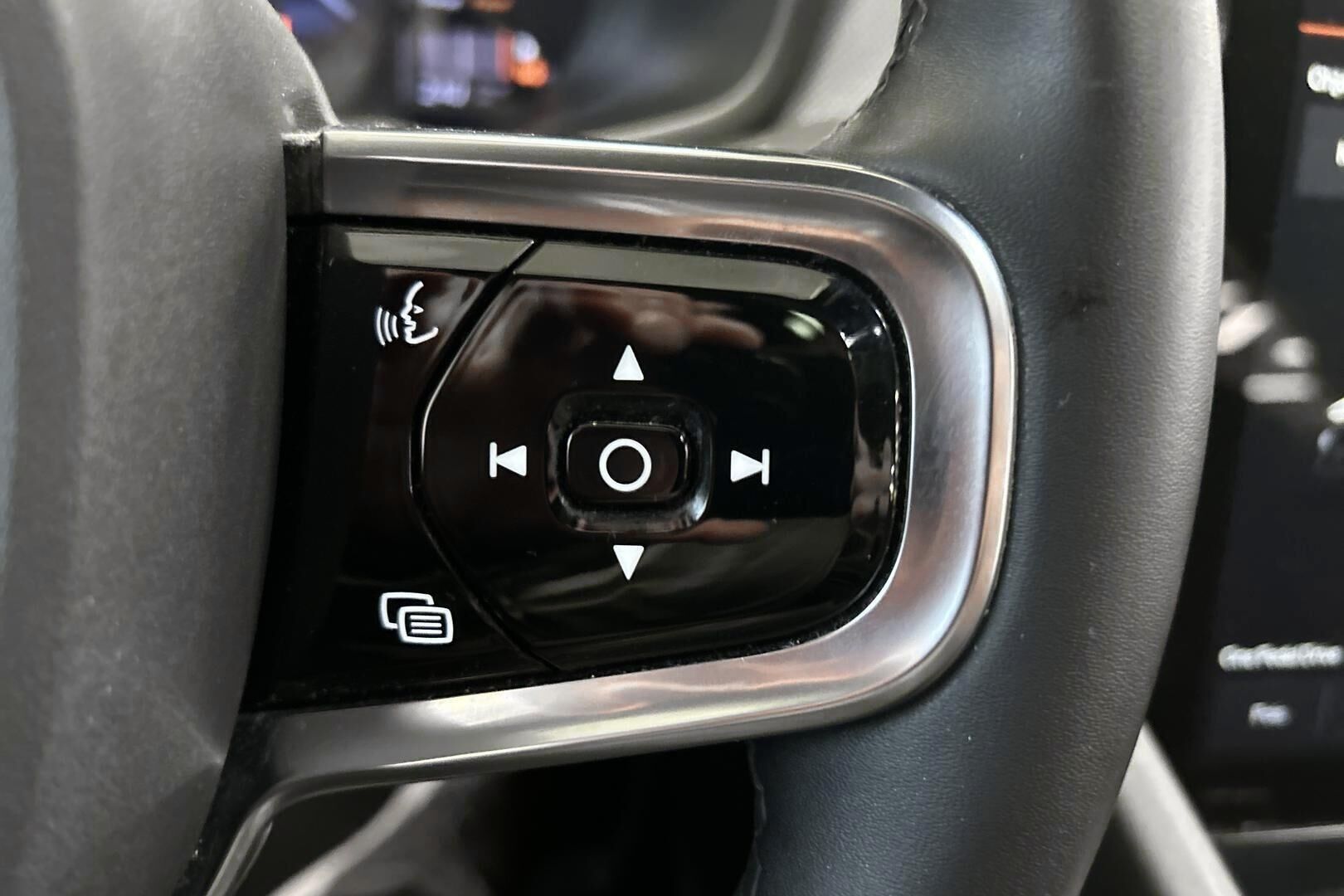 POLESTAR 2 iso kuva 29