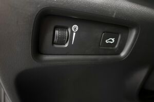 POLESTAR 2 esikatselu 25