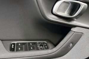 POLESTAR 2 esikatselu 26