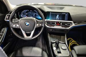 BMW 3-SARJA esikatselu 1