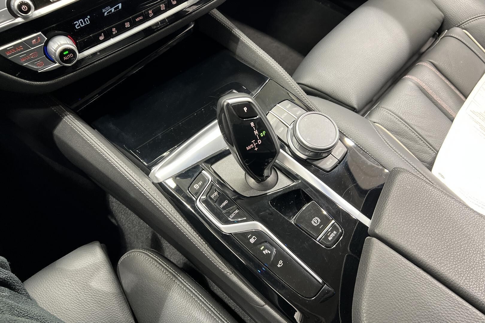 BMW 5-SARJA iso kuva 21