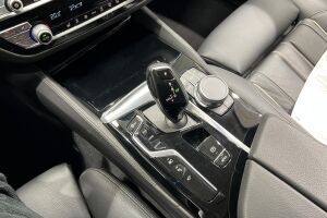 BMW 5-SARJA esikatselu 21