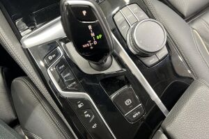 BMW 5-SARJA esikatselu 22