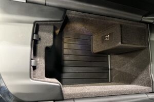 BMW 5-SARJA esikatselu 24