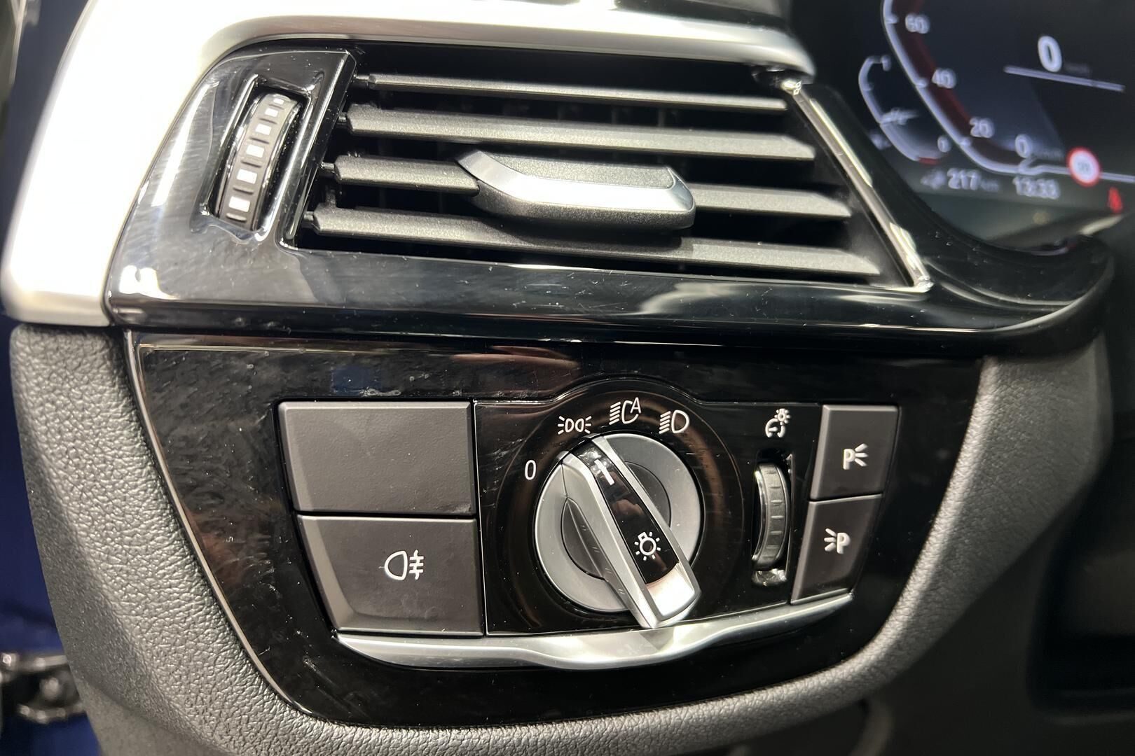 BMW 5-SARJA iso kuva 28