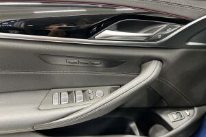 BMW 5-SARJA esikatselu 29