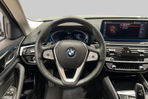 BMW 5-SARJA esikatselu 34