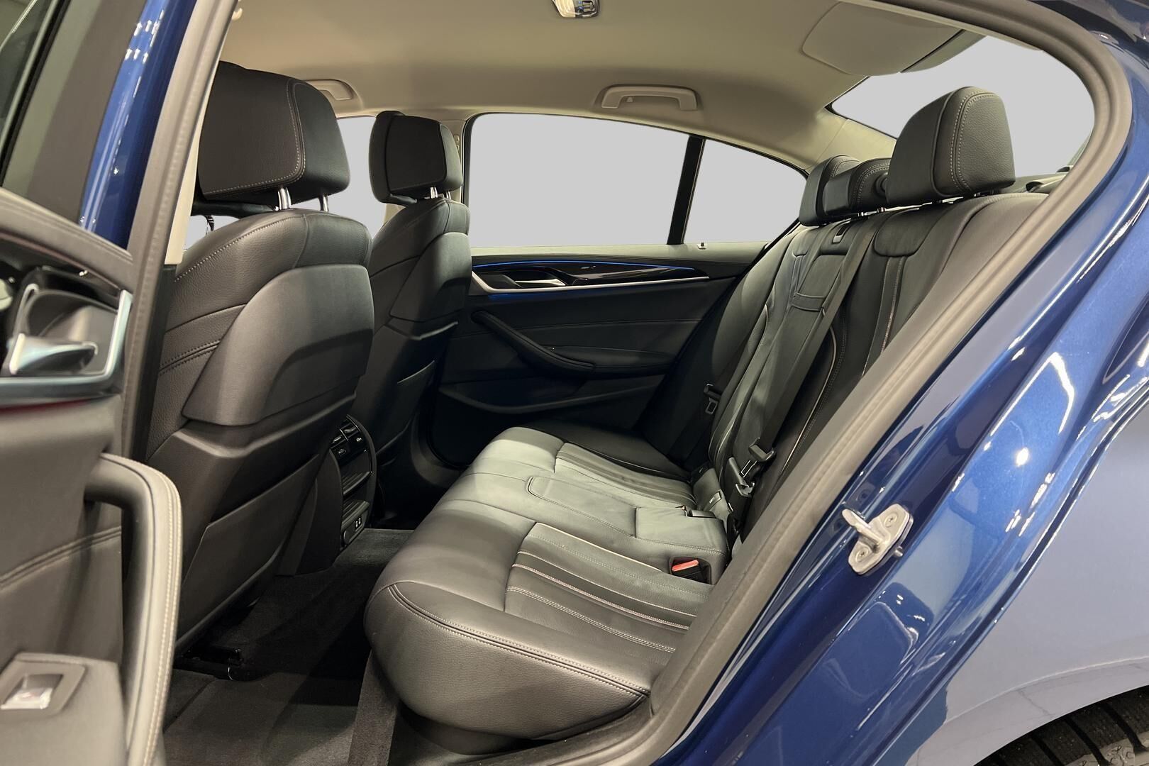 BMW 5-SARJA iso kuva 9