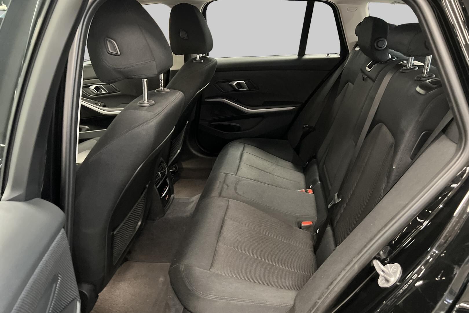 BMW 3-SARJA iso kuva 11