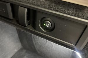 BMW 3-SARJA esikatselu 16