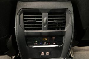 BMW 3-SARJA esikatselu 18