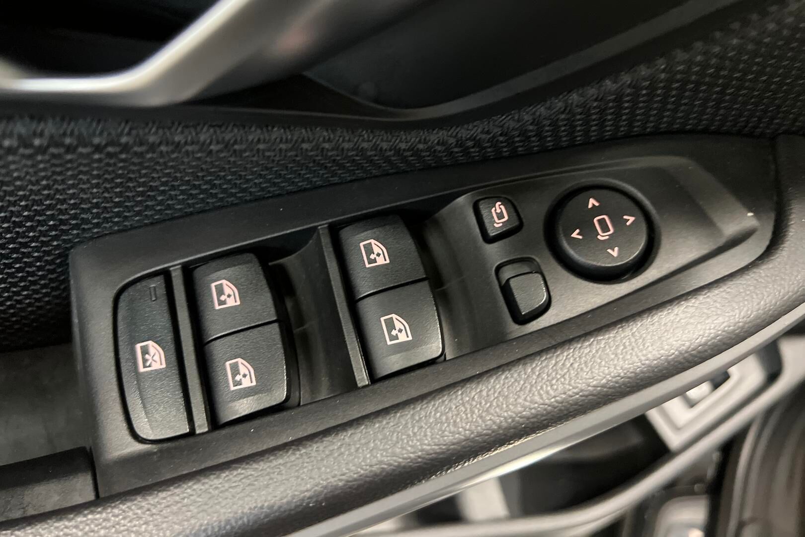 BMW 3-SARJA iso kuva 19