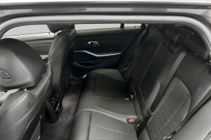 BMW 3-SARJA esikatselu 11