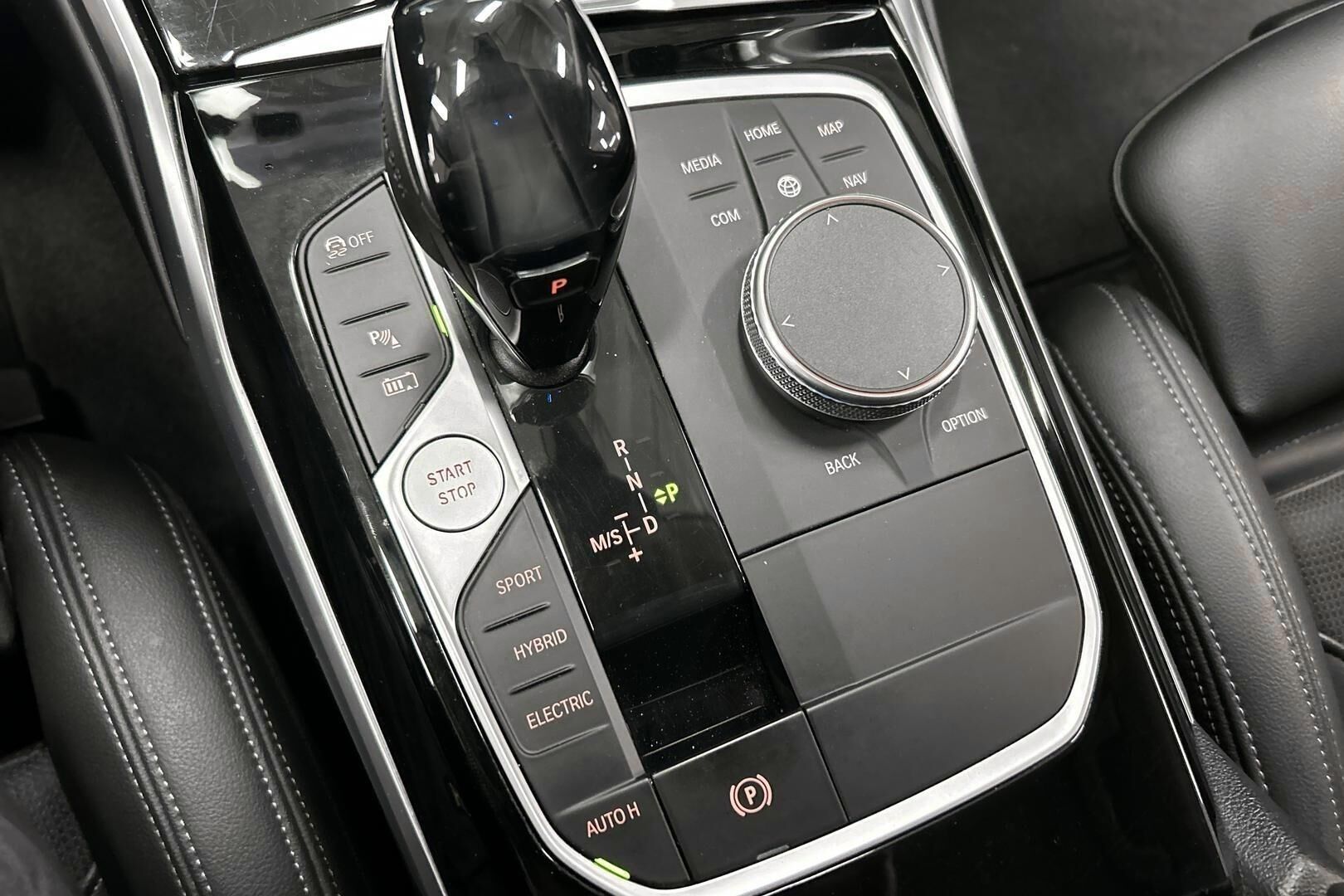 BMW 3-SARJA iso kuva 21