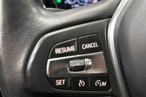 BMW 3-SARJA esikatselu 23