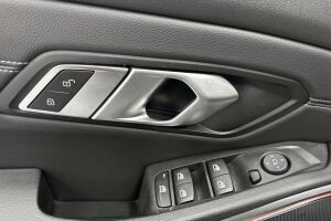 BMW 3-SARJA esikatselu 25