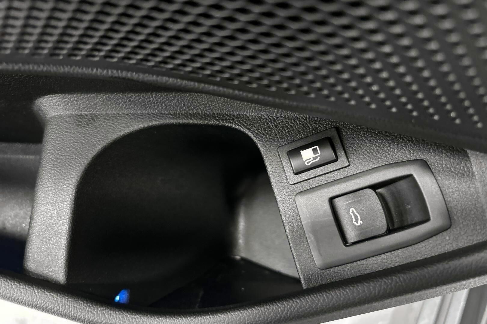 BMW 3-SARJA iso kuva 26