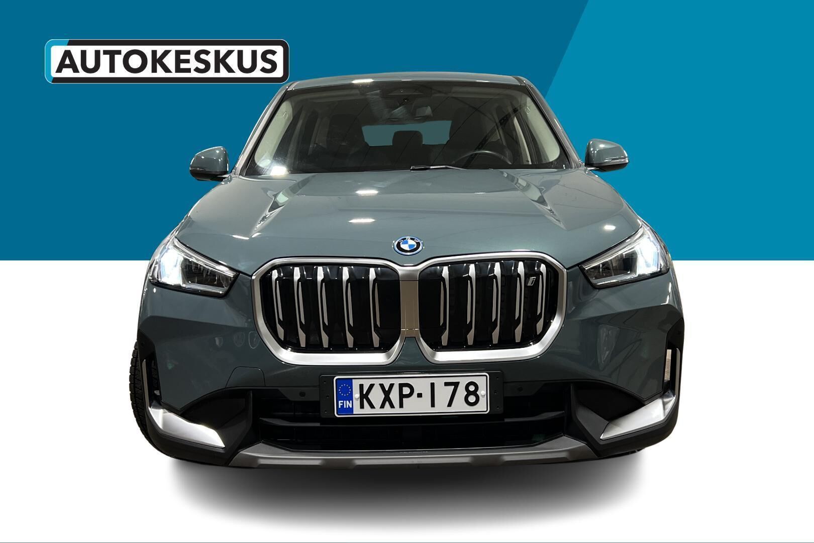 BMW IX1 iso kuva 2
