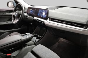 BMW IX1 esikatselu 4