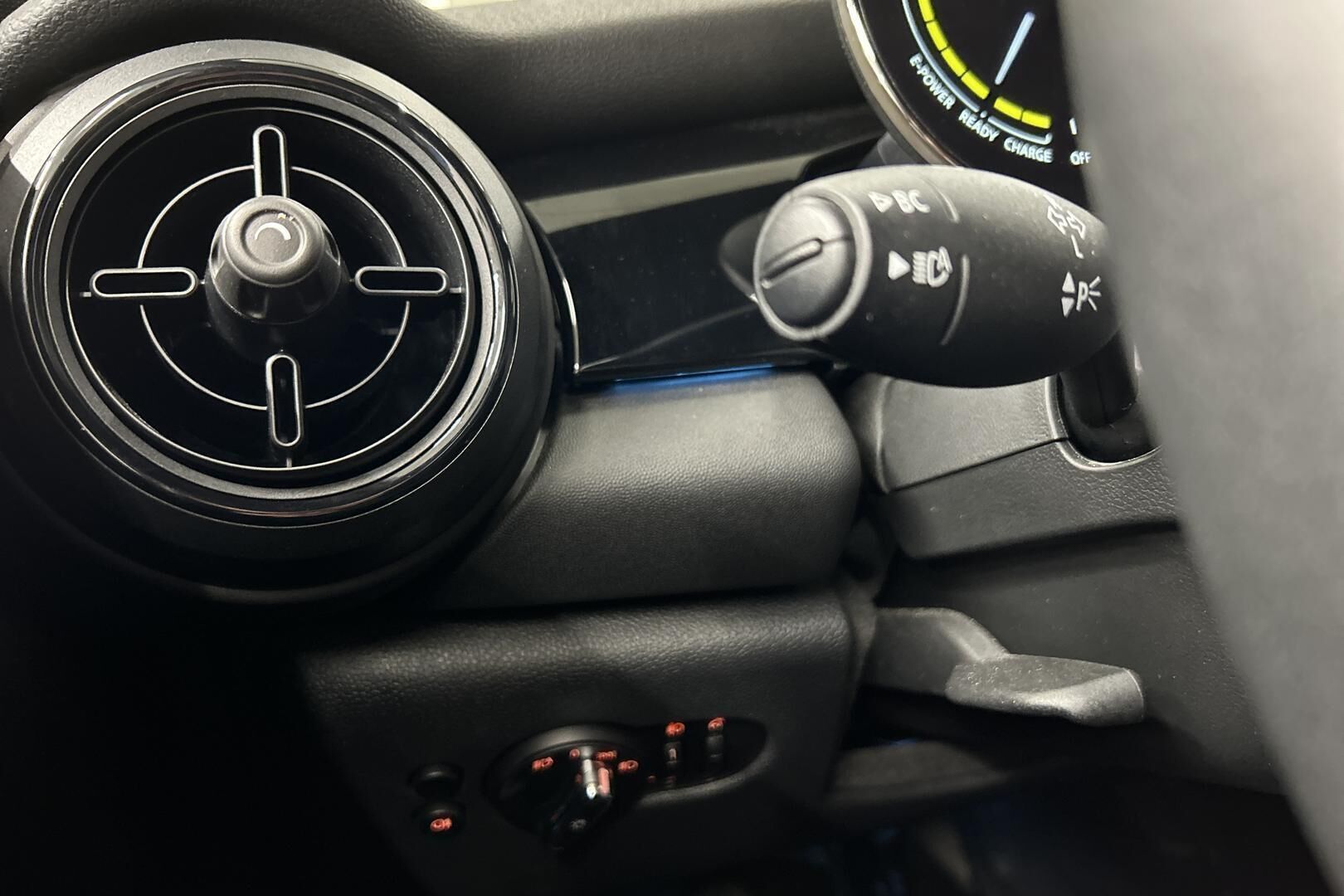 MINI COOPER iso kuva 24