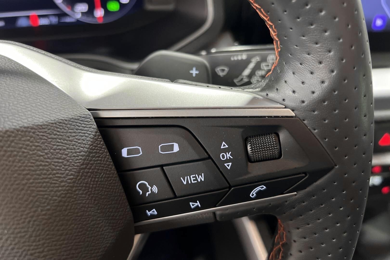 Seat Arona iso kuva 15