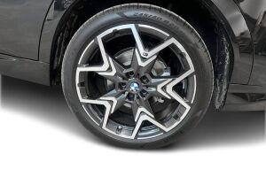 BMW iX2 esikatselu 12