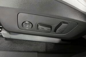 BMW iX2 esikatselu 15