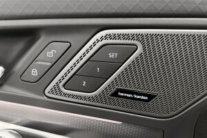 BMW iX2 esikatselu 25