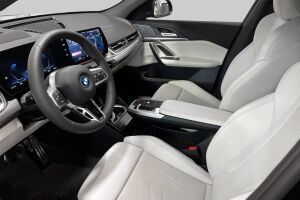 BMW iX2 esikatselu 8