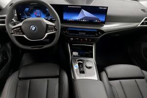 BMW i4 esikatselu 10