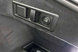 BMW i4 esikatselu 13