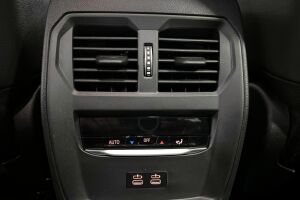 BMW i4 esikatselu 15
