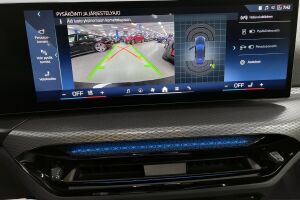 BMW i4 esikatselu 23