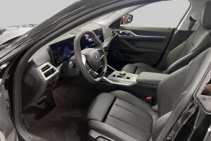BMW i4 esikatselu 8