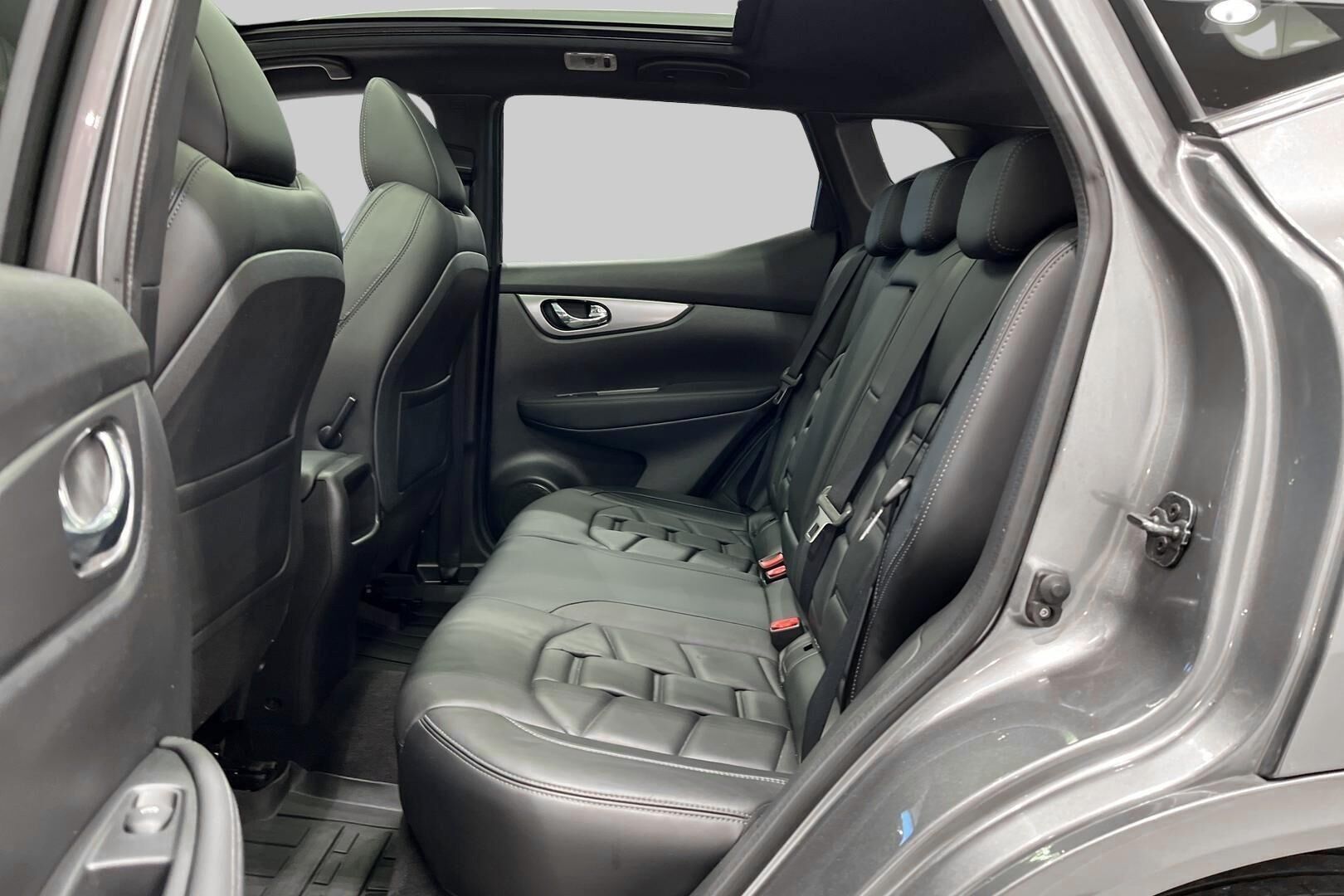 Nissan Qashqai iso kuva 10