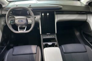 Ford Explorer esikatselu 23
