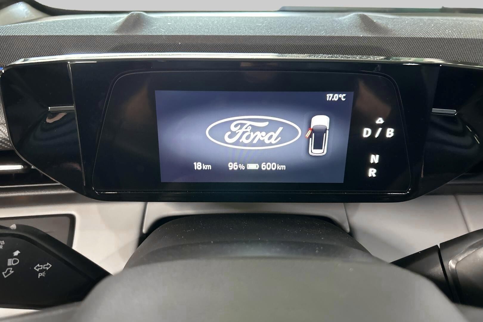 Ford Explorer iso kuva 9