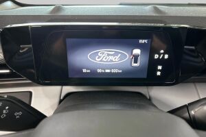 Ford Explorer esikatselu 9