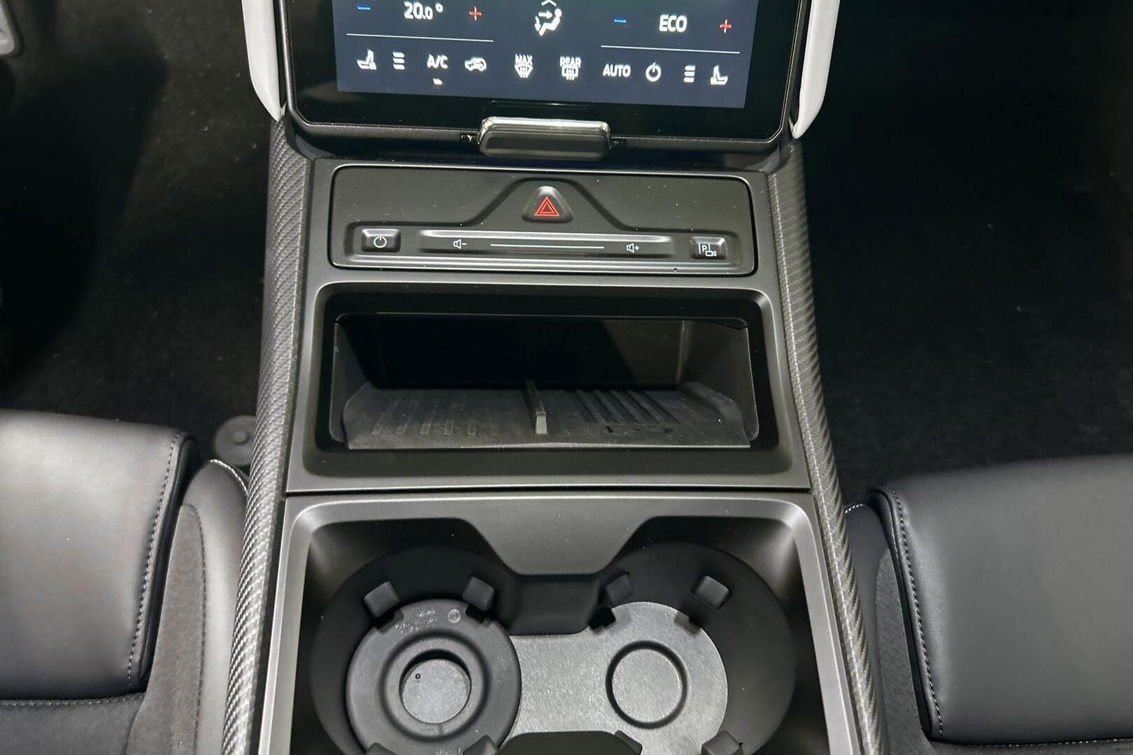 Ford Explorer iso kuva 12