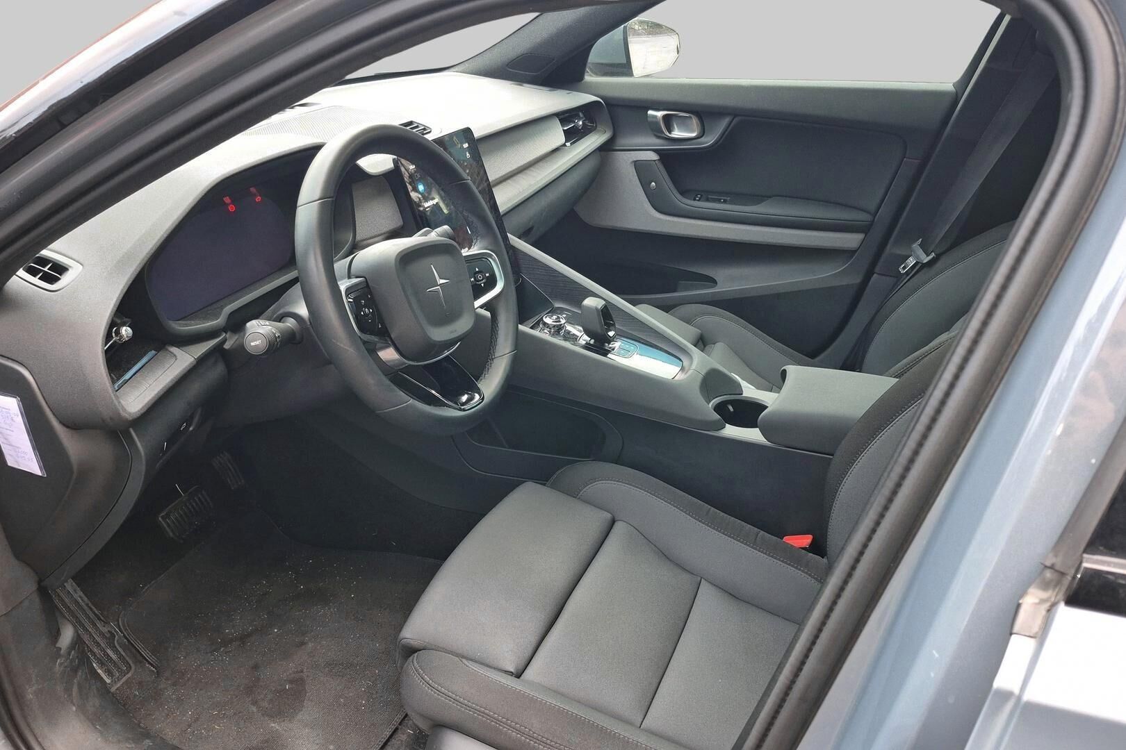 POLESTAR 2 iso kuva 1