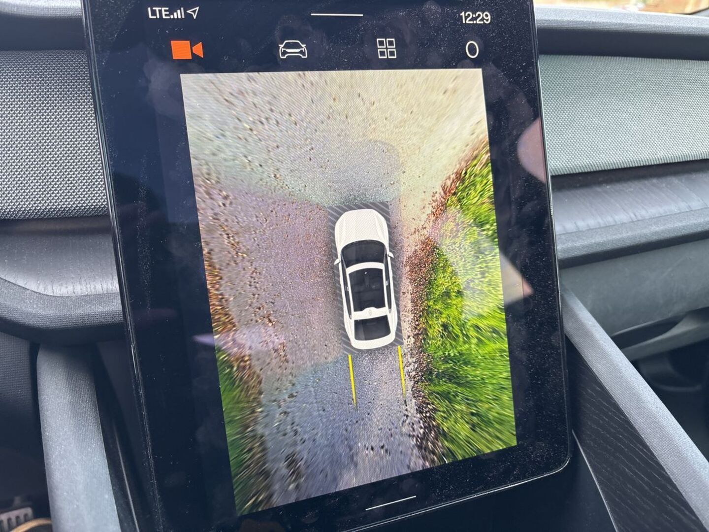 POLESTAR 2 iso kuva 2