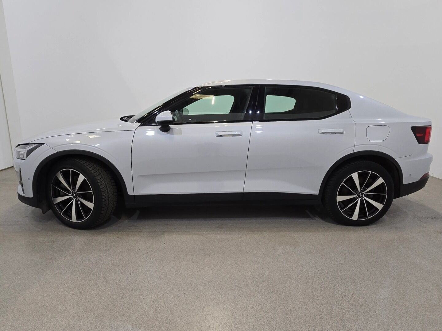 POLESTAR 2 iso kuva 0