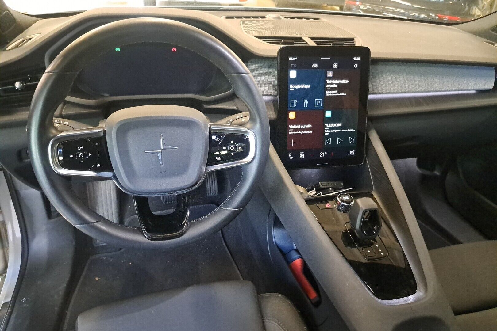 POLESTAR 2 iso kuva 1