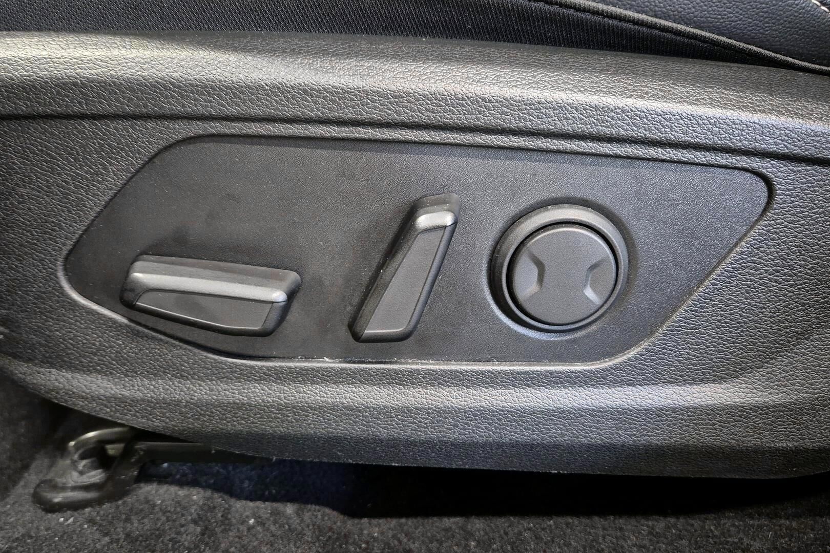 KIA SPORTAGE iso kuva 6