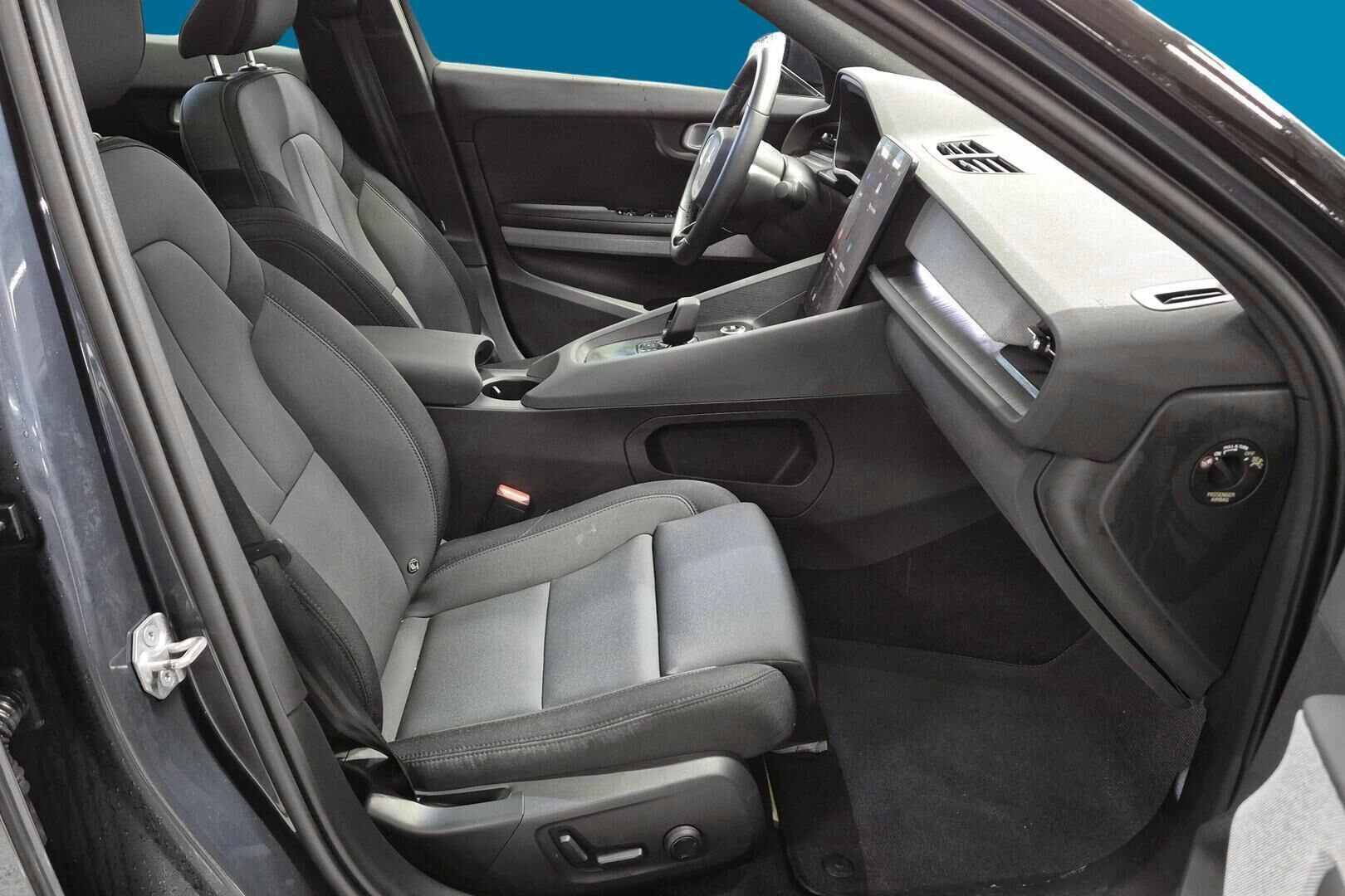 POLESTAR 2 iso kuva 4