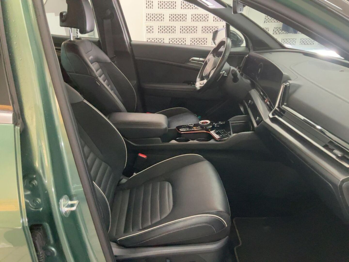 KIA SPORTAGE iso kuva 2