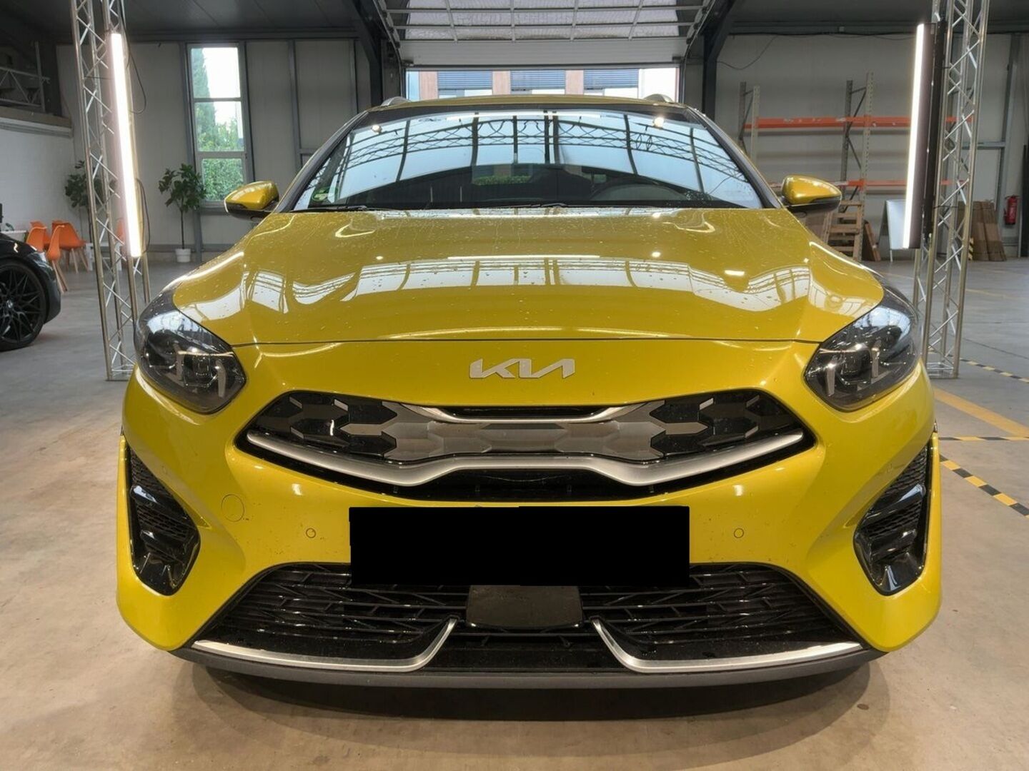 KIA CEE'D iso kuva 0