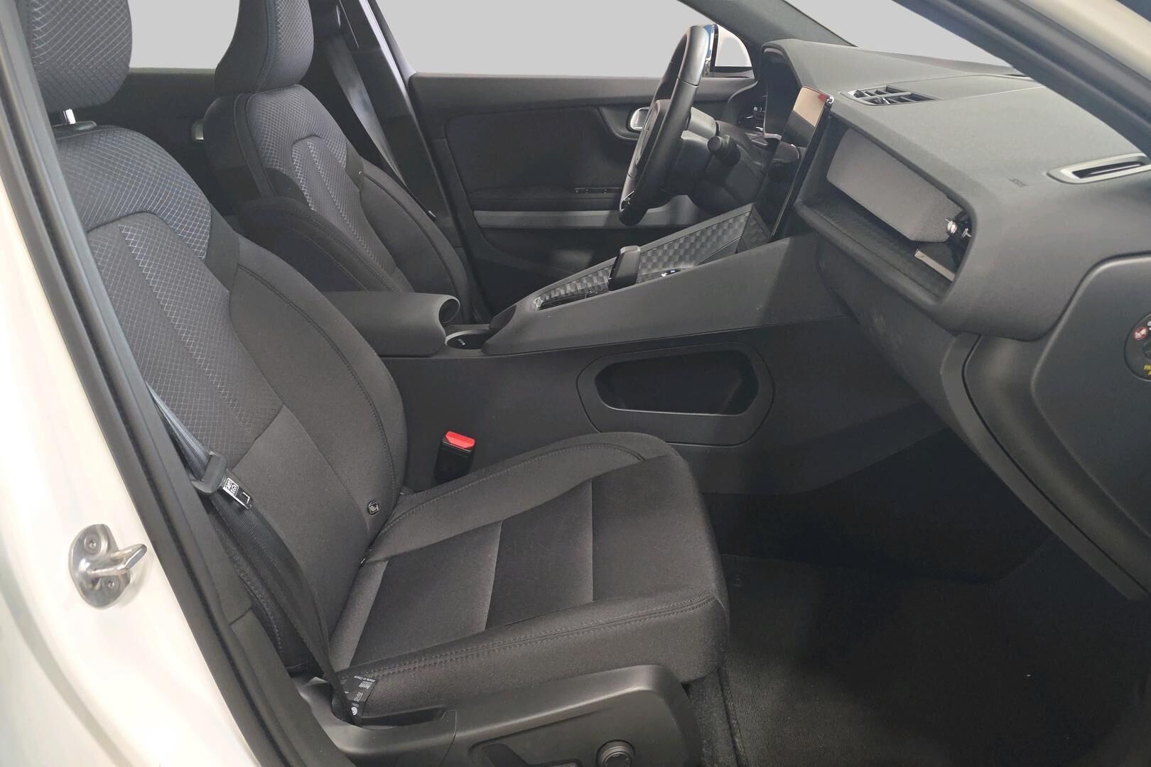 POLESTAR 2 iso kuva 3