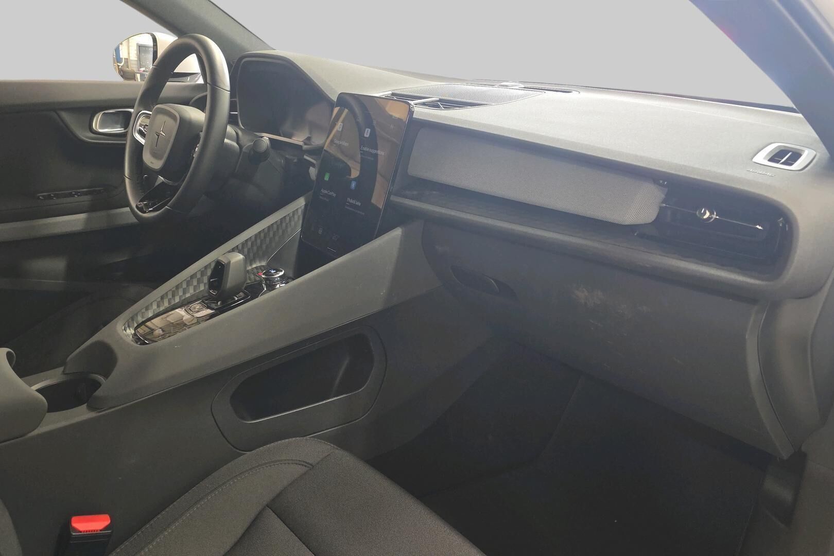 POLESTAR 2 iso kuva 4
