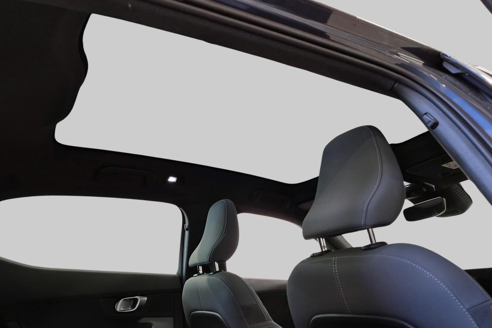 POLESTAR 2 iso kuva 5